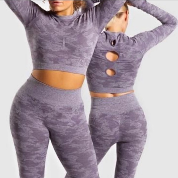 Gymshark Women’s Adapt Camo Set - Picture 8 of 8